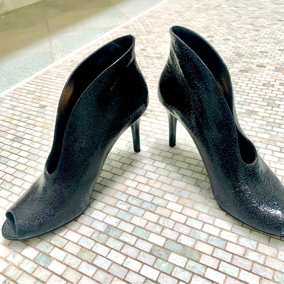 VINCE CAMUTO Black Opened Toe Booties - Picture 4 of 9